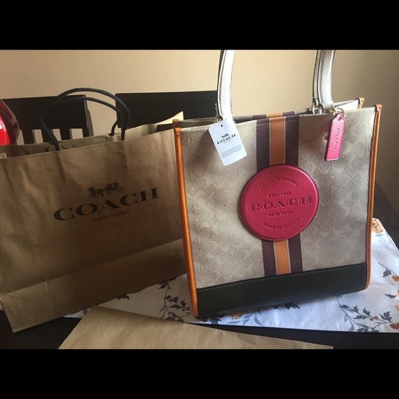 Coach tote - Picture 1 of 3